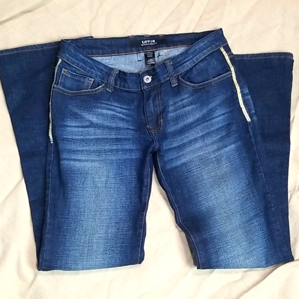 LOT 29 JEANS LOW RISE 30" INCH SPARKLE FRONT